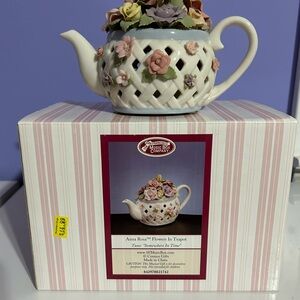 Music Box Company Floral Teapot - White and Pink